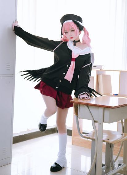《小镇姑娘》在线观看
