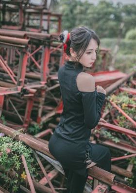 地主的三个女儿美国