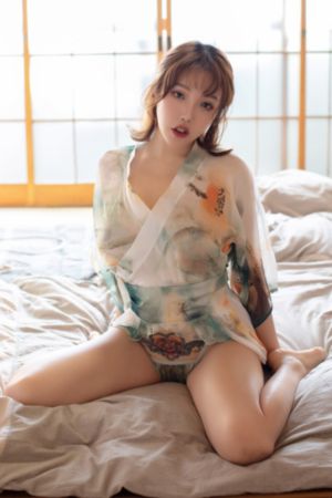 《漂亮的女邻居》在线观看