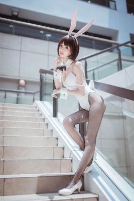 女巨人电影