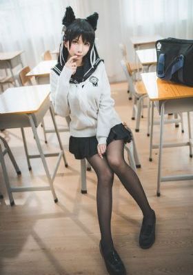 年轻的小婊5线观高清5中字电影