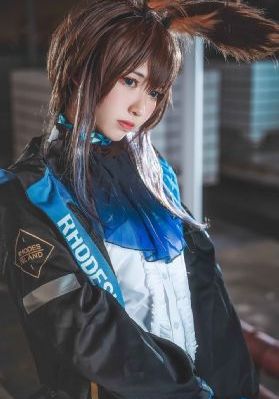 伦理年轻漂亮的岳2
